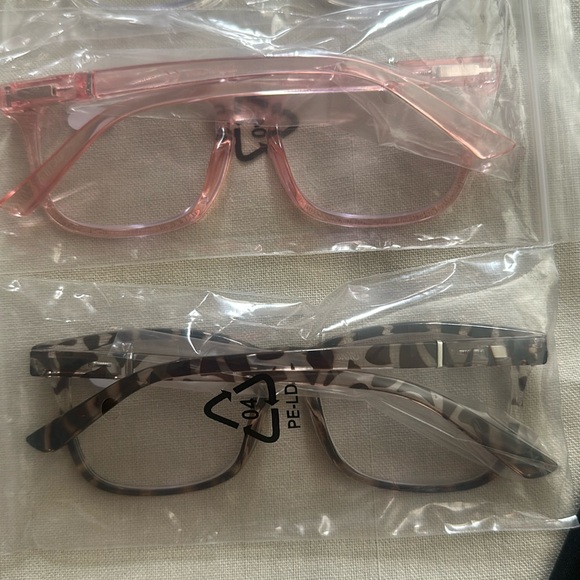 Anti Blue Light Blocking Reading Glasses 4 PC Computer Readers New includes all